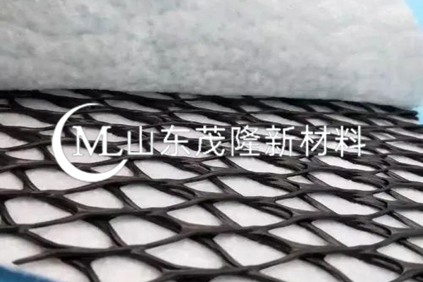 三維復(fù)合排水網(wǎng)  第1張