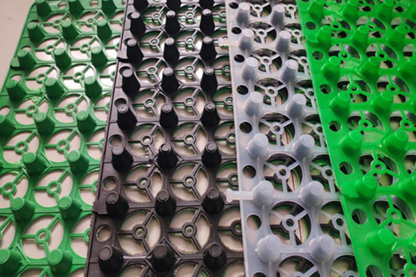 蓄排水板的施工方法及注意事項有哪些呢? 第3張