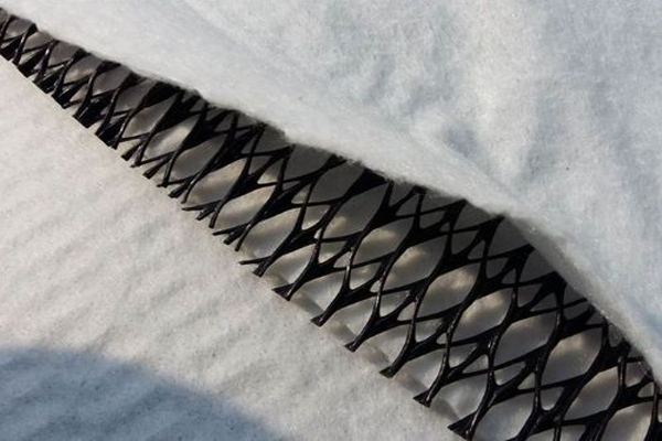 如何選擇適合三維復合排水網的土工布規格  第2張