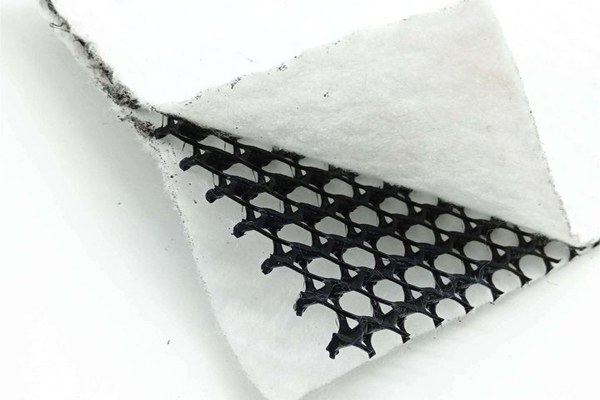 如何利用三維復合排水網在護坡及復綠中發揮作用 第1張