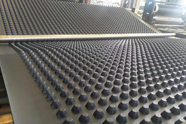 揭秘復合排水板的制作原理 第1張