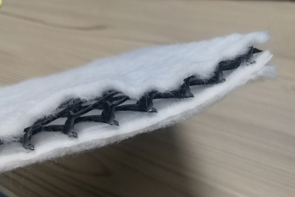 復(fù)合排水網(wǎng)施工需注意事項(xiàng)  第2張