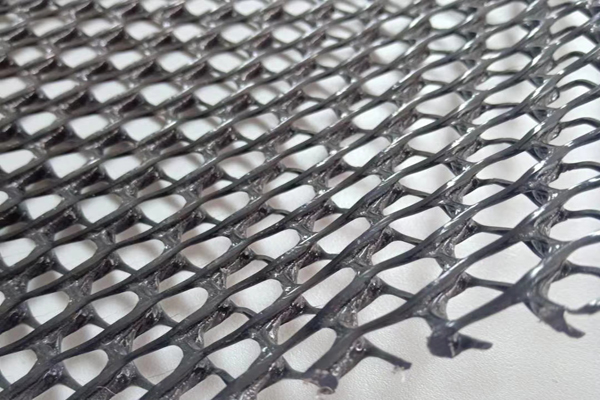 三維復合排水網在機場跑道中的應用  第1張