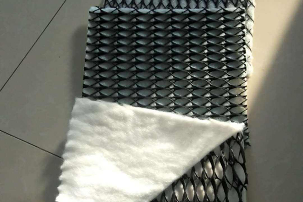 三維復(fù)合排水網(wǎng)與傳統(tǒng)排水材料的區(qū)別  第1張